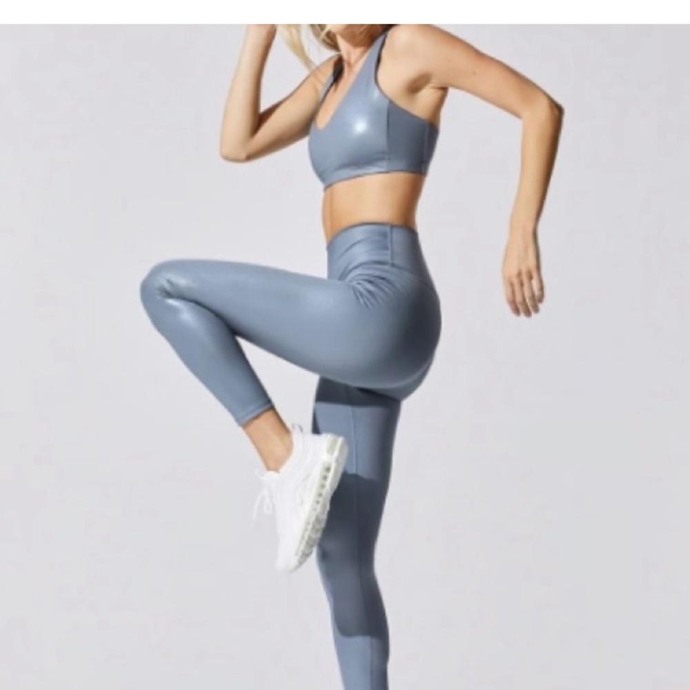 Carbon38 takara shine leggings and sports bra set sz small